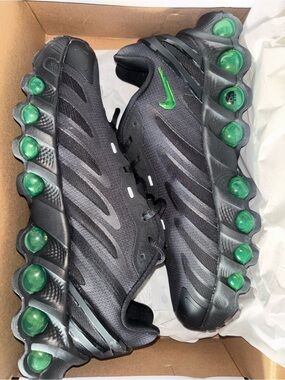 Nike Black Sneakers with Green Sole Pods